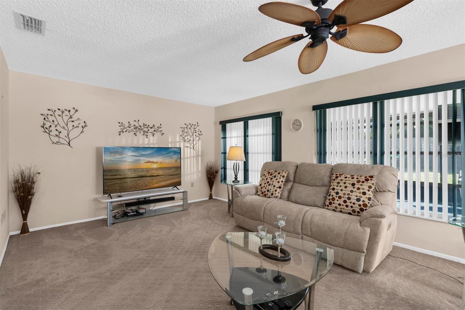4704 TIBURON DR — photo 11