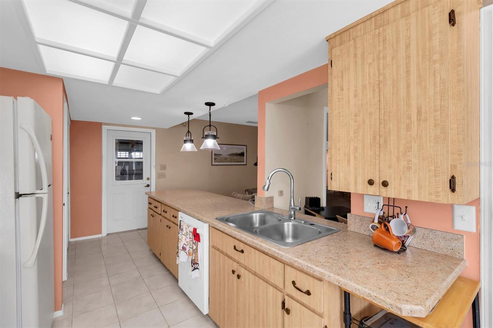4704 TIBURON DR — photo 16