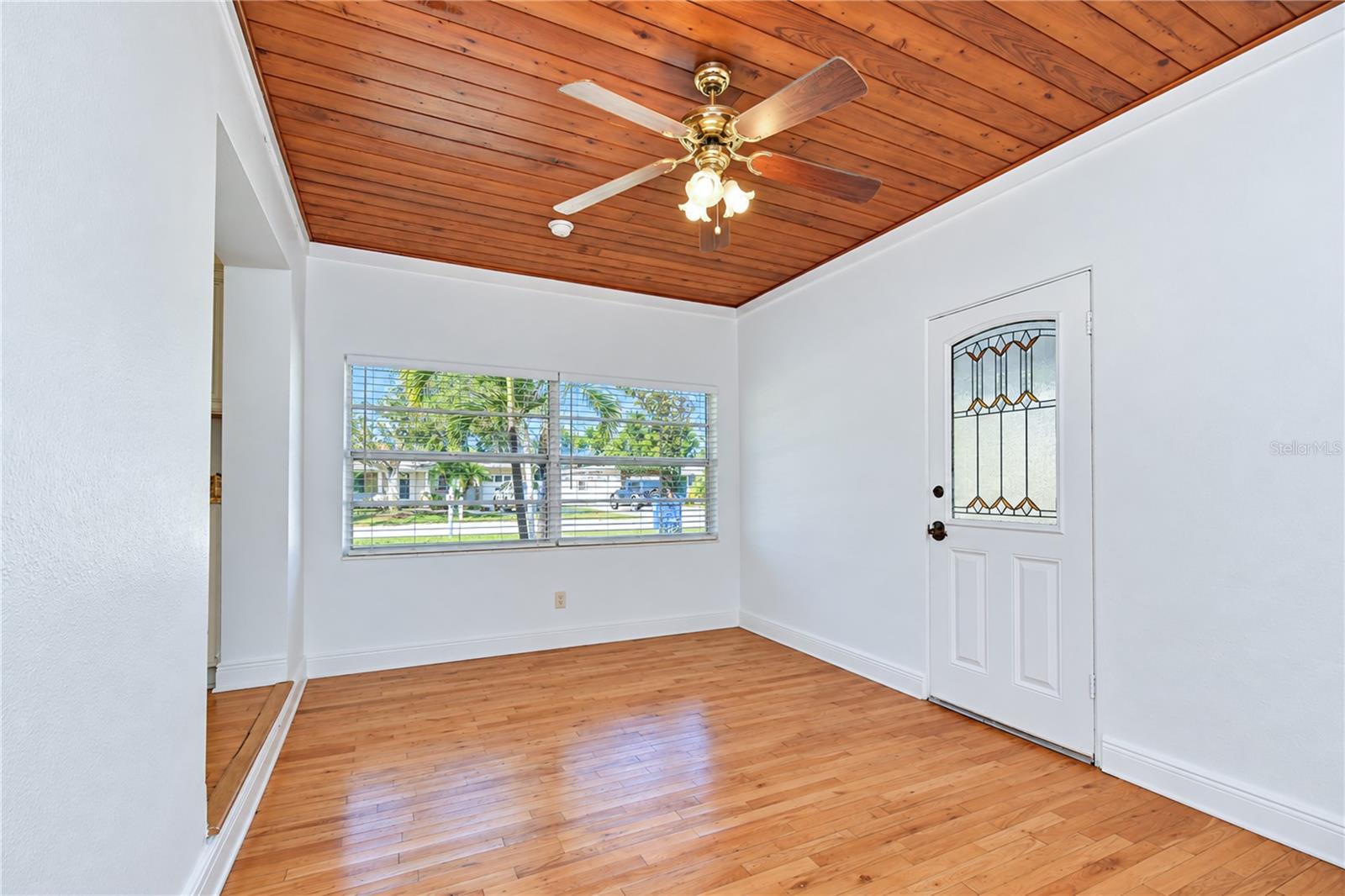 4508 S LOIS AVE — photo 10