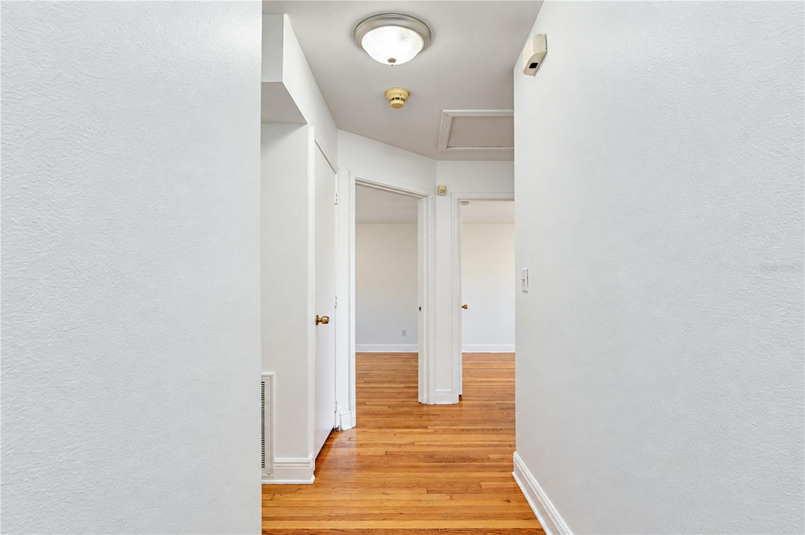 4508 S LOIS AVE — photo 11