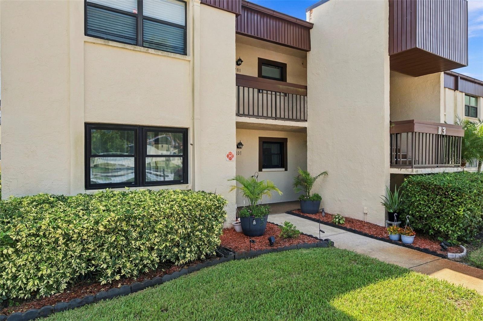 2400 WINDING CREEK BLVD #3-202 — photo 2