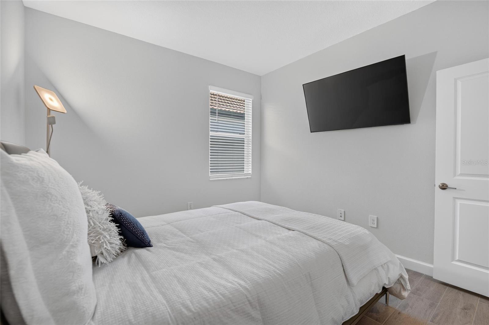 17127 HOLLY WELL AVE — photo 29