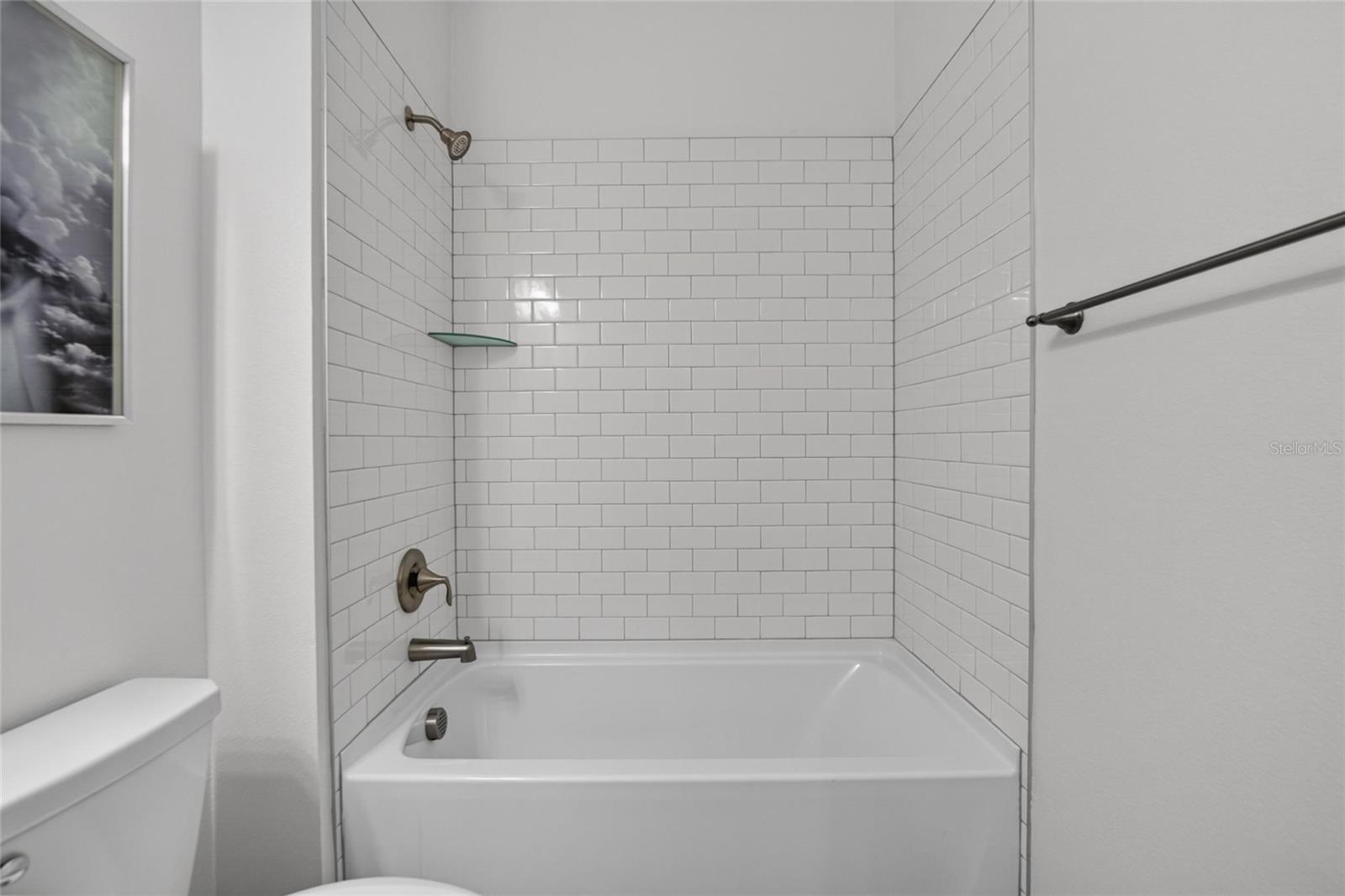 17127 HOLLY WELL AVE — photo 32