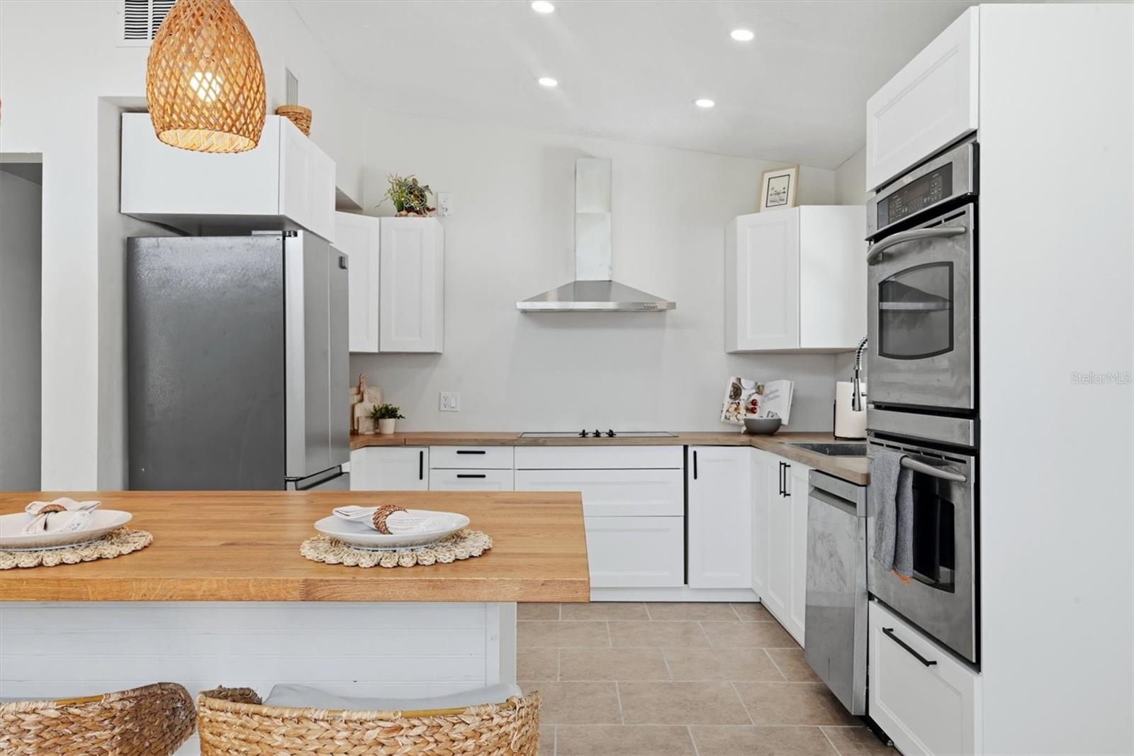2821 BAY ST — photo 13