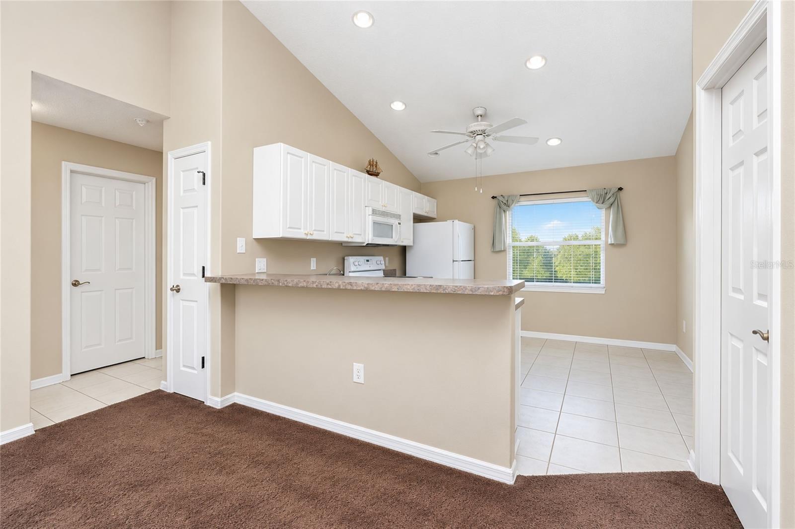 861 POINCIANA RD — photo 10