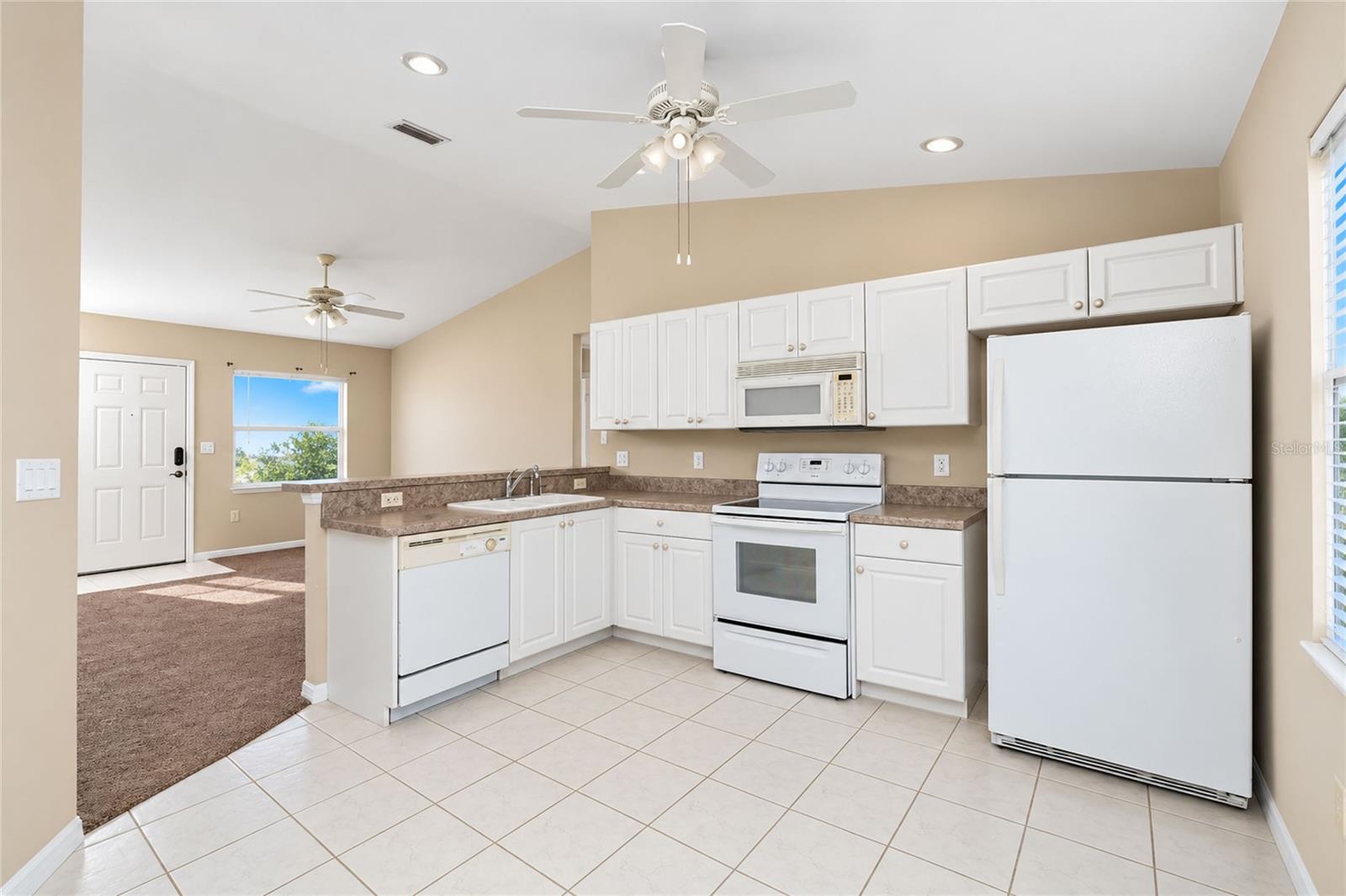 861 POINCIANA RD — photo 3