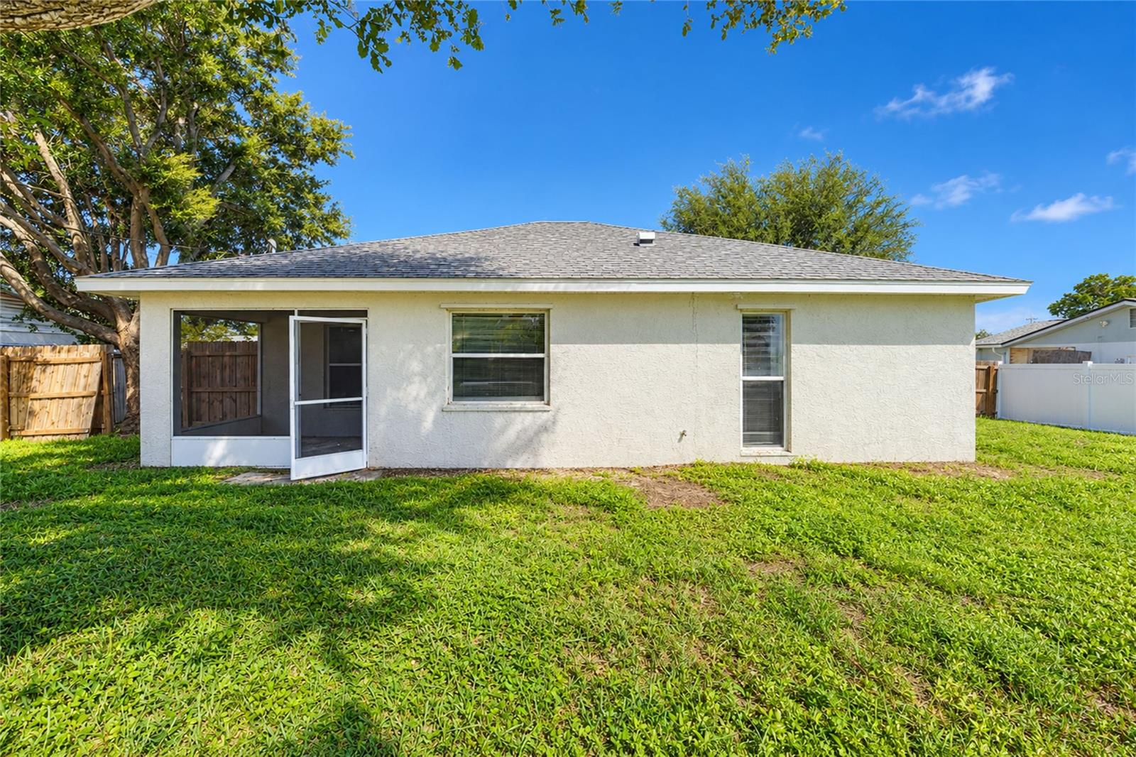 861 POINCIANA RD — photo 28