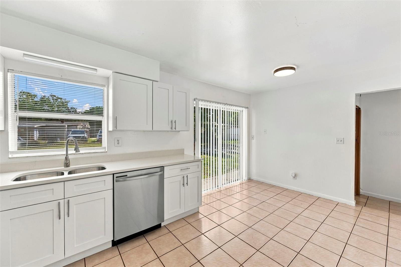 8527 GOLD RIDGE CIR — photo 16