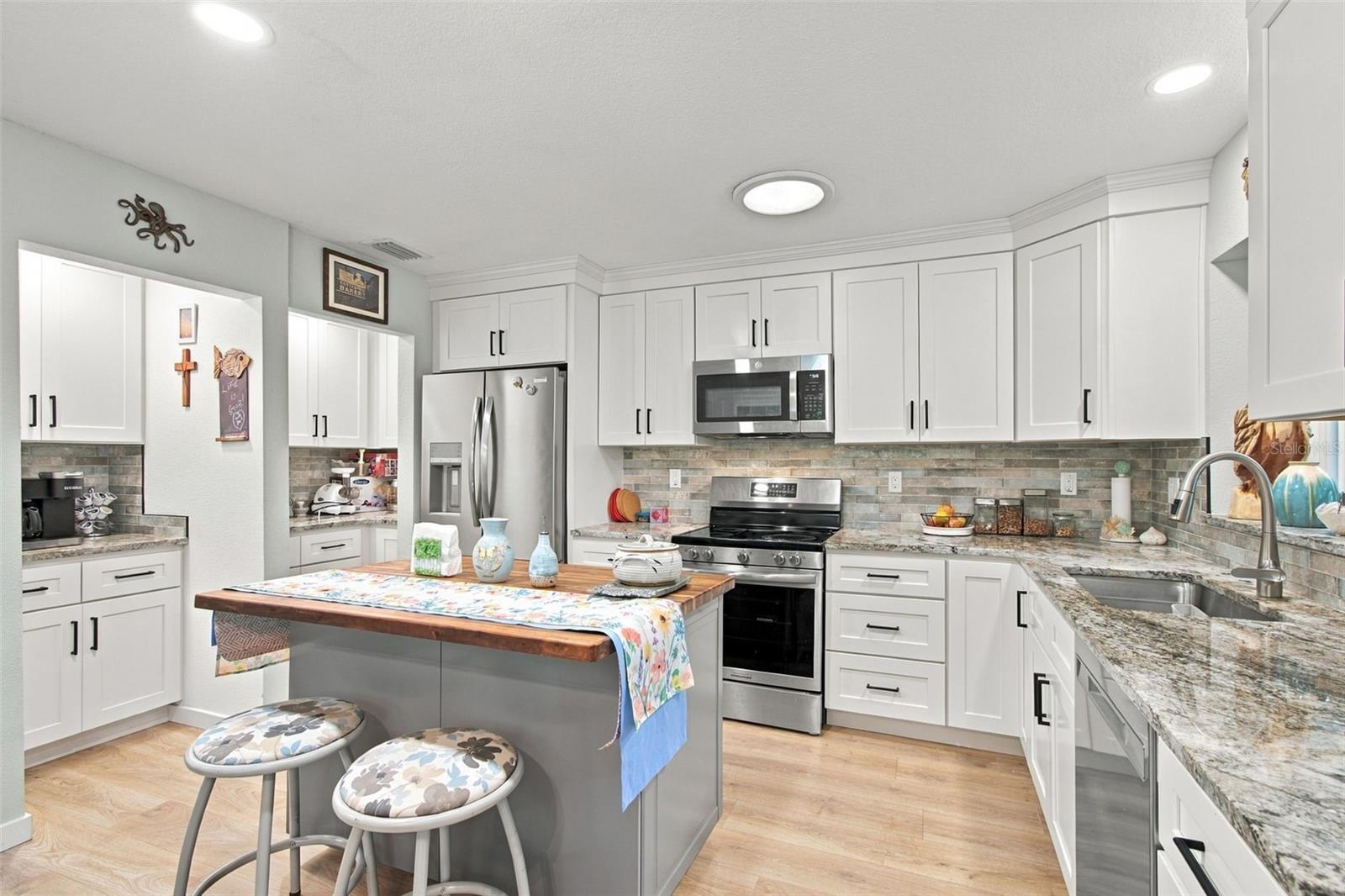 395 GEORGIA AVE — photo 12
