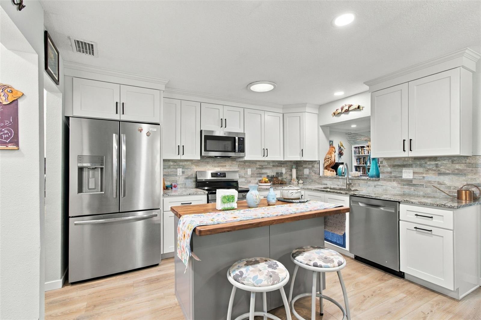 395 GEORGIA AVE — photo 15