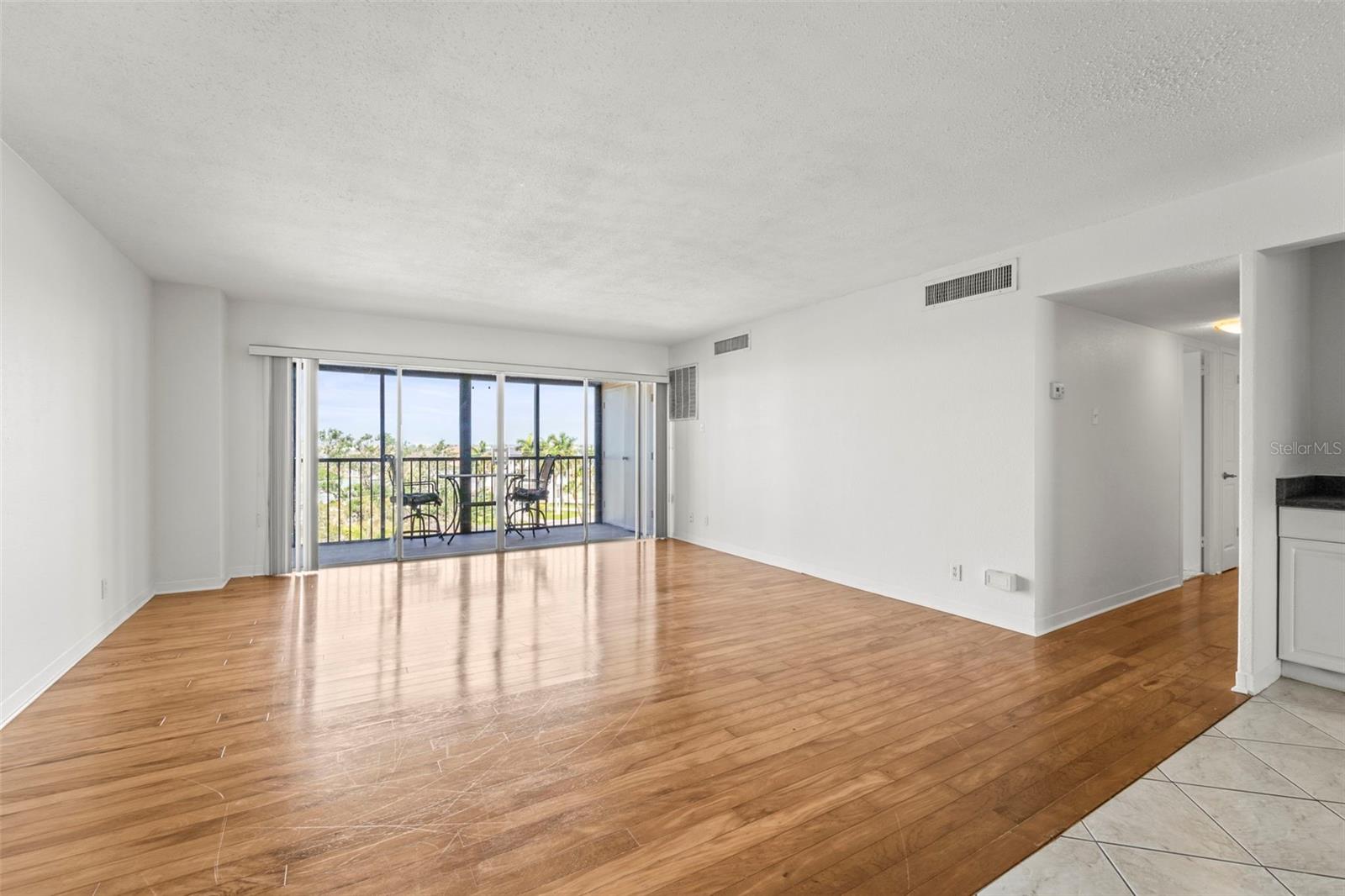 10355 PARADISE BLVD #403 — photo 12