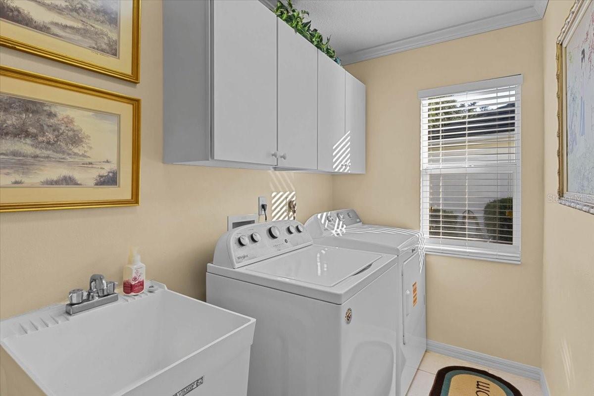 3211 WOODLAND FERN DR — photo 36