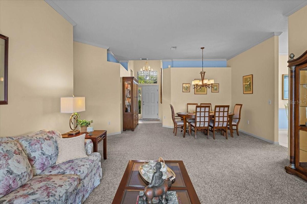3211 WOODLAND FERN DR — photo 9