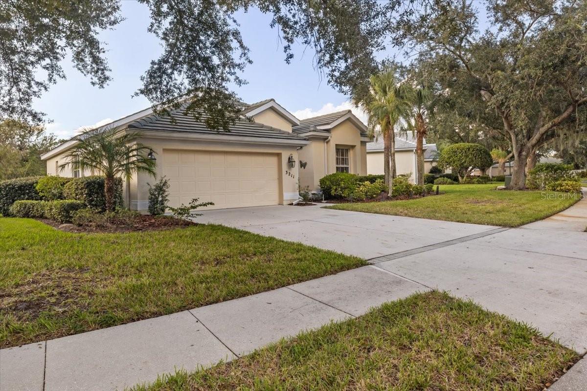 3211 WOODLAND FERN DR — photo 2