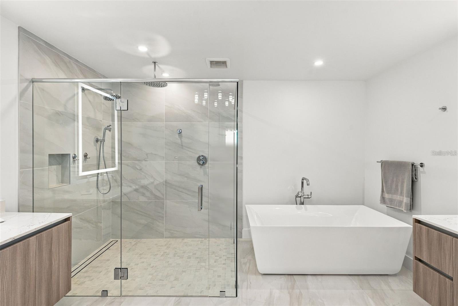 5713 BOWEN DANIEL DR #1504 — photo 21