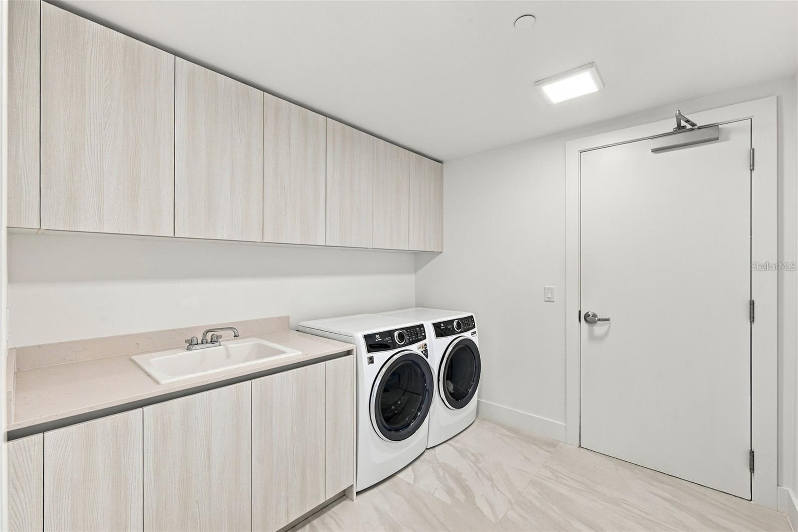 5713 BOWEN DANIEL DR #1504 — photo 30