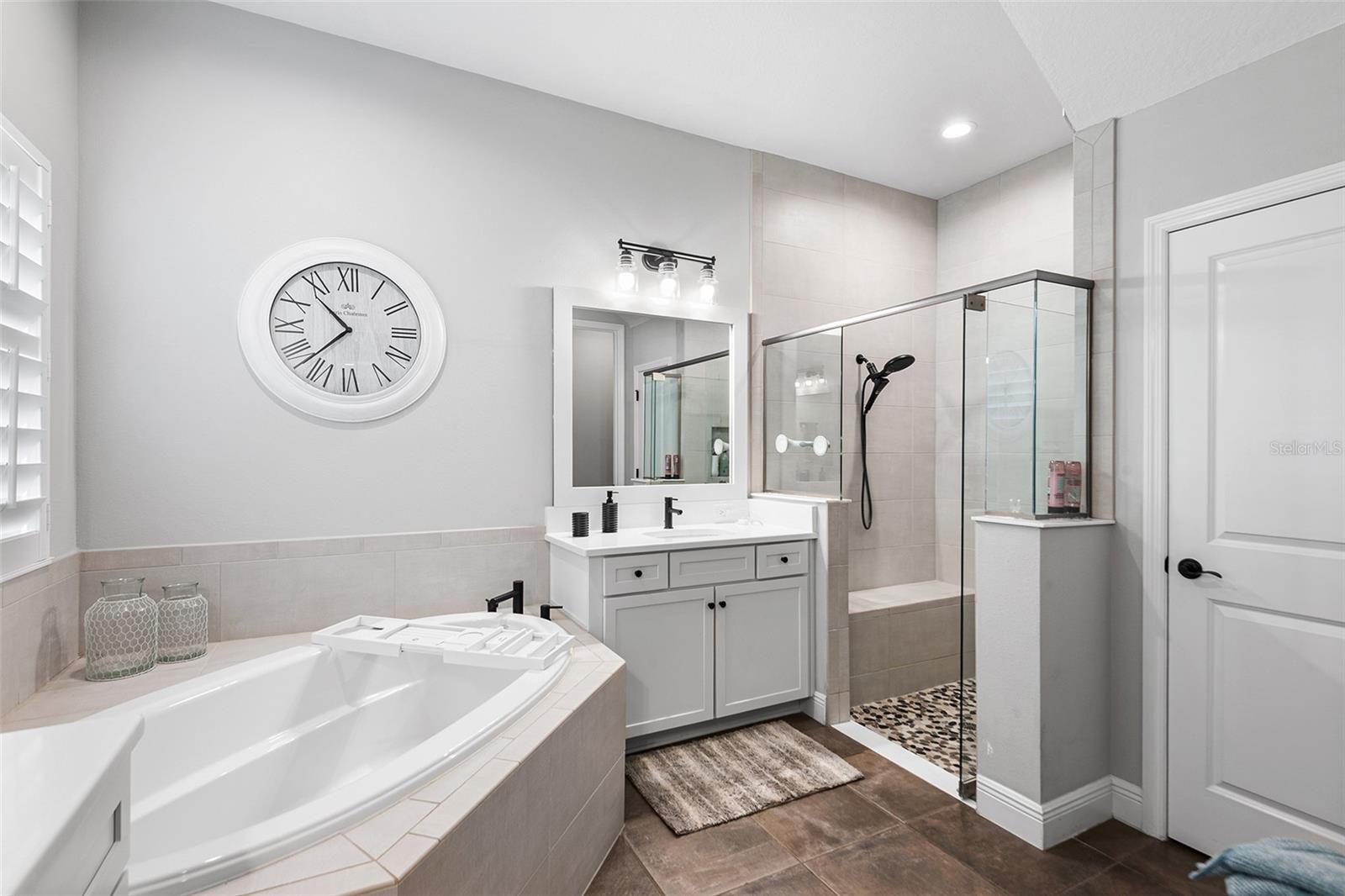 3994 WOODLAND RETREAT BLVD — photo 17