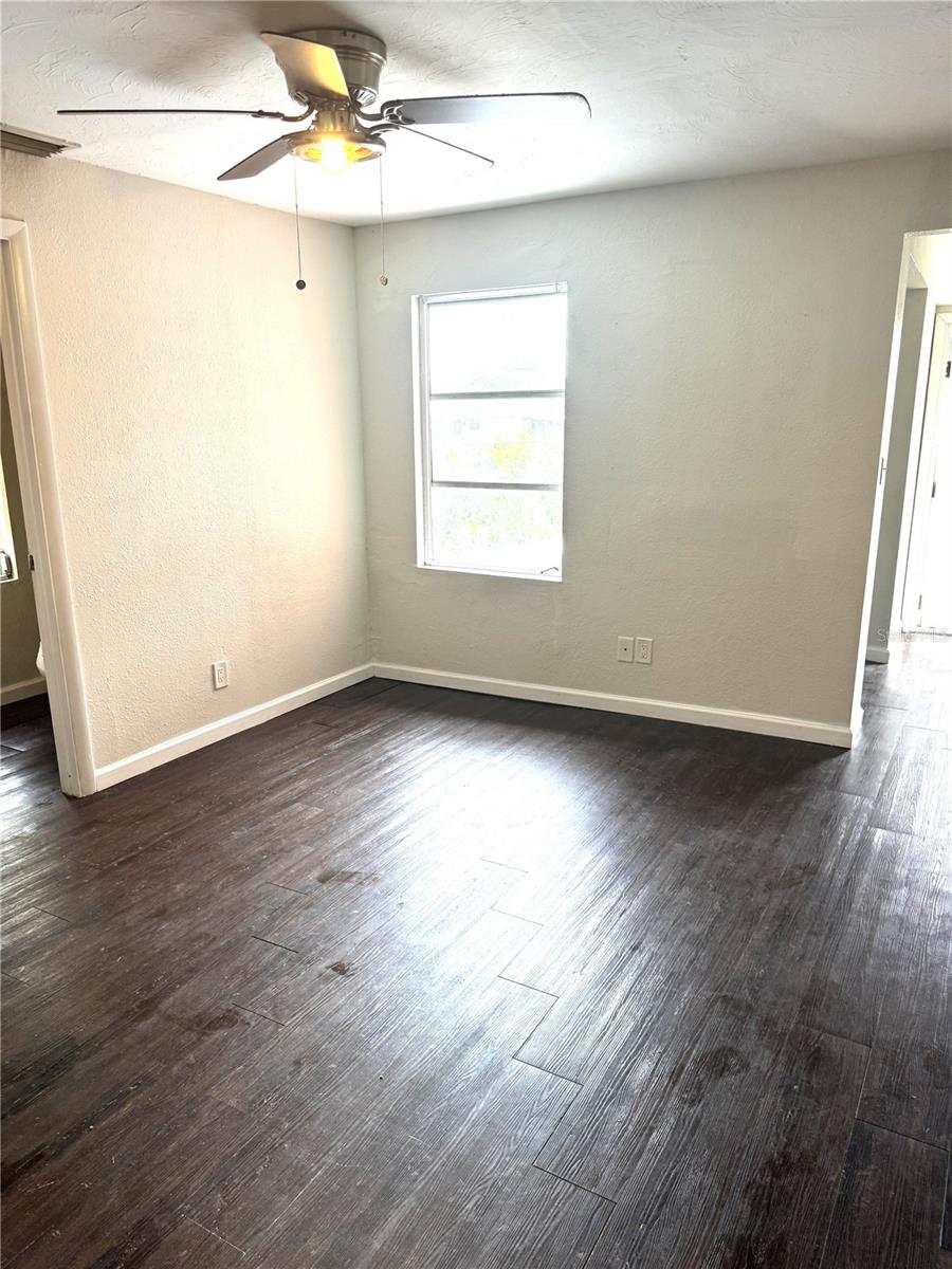 203 9TH ST W #A — photo 15