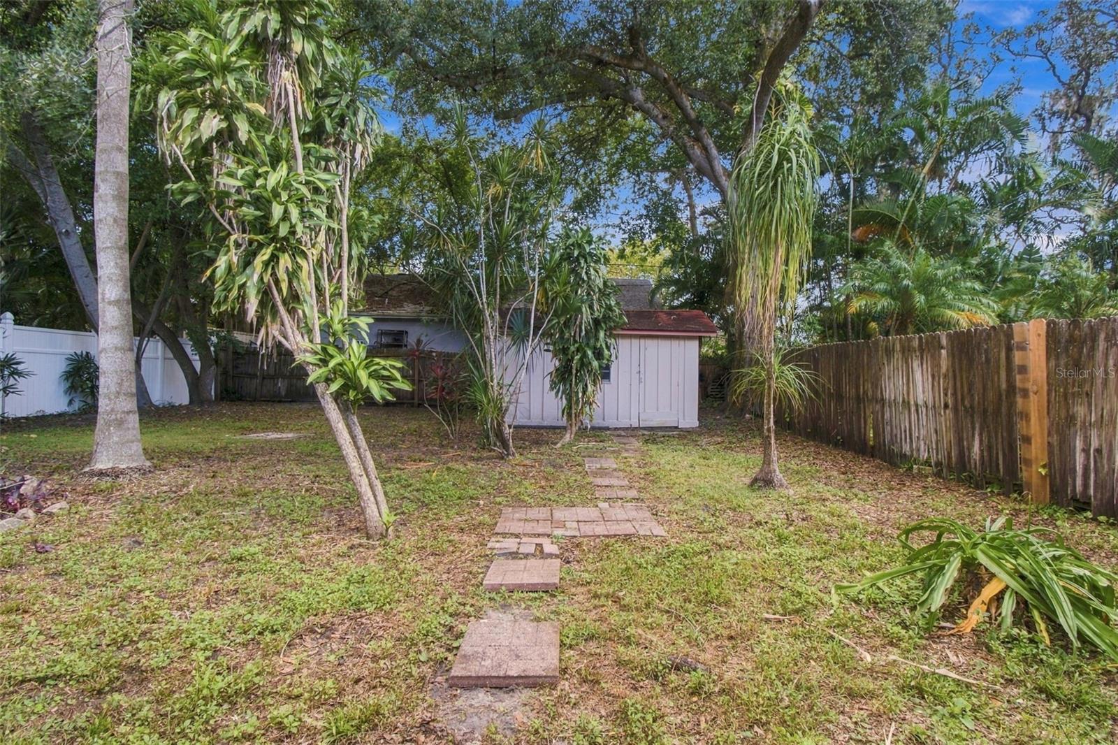 1145 CHARLES ST — photo 30