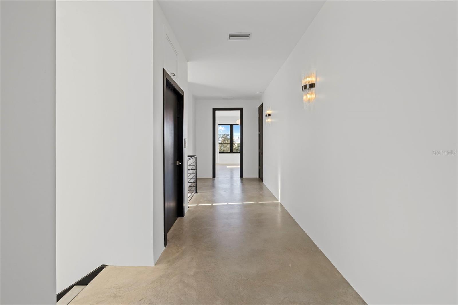521 BAYWOOD DR S — photo 44