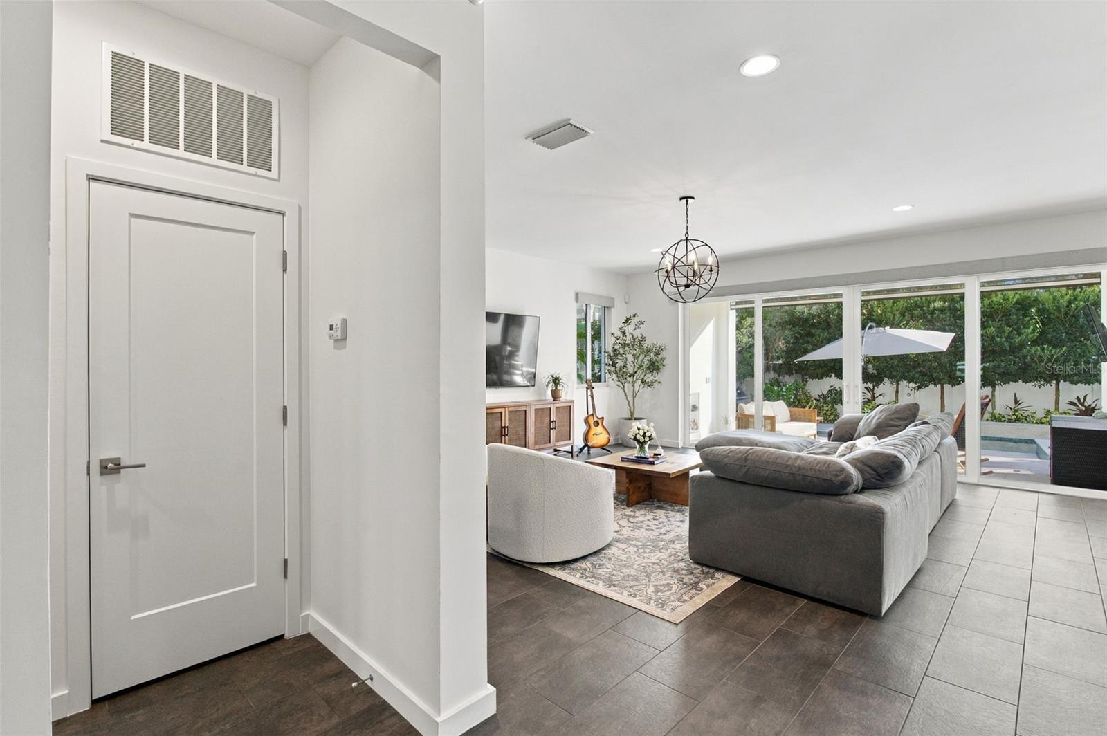4418 W KENSINGTON AVE — photo 26