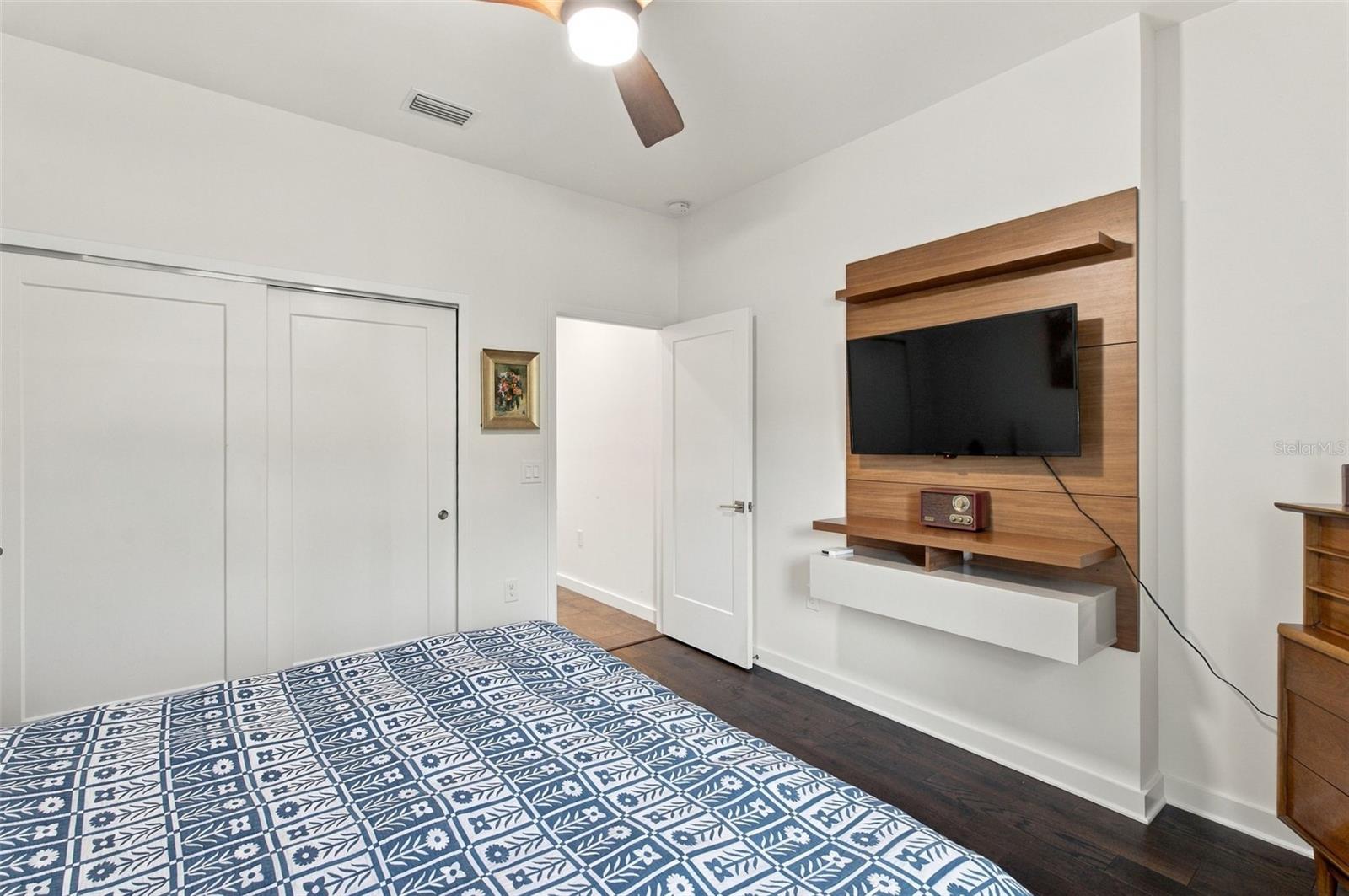 4418 W KENSINGTON AVE — photo 30