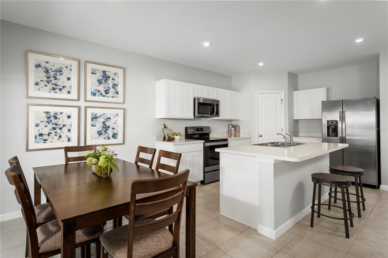 4474 RIDGE CENTER AVE — photo 9