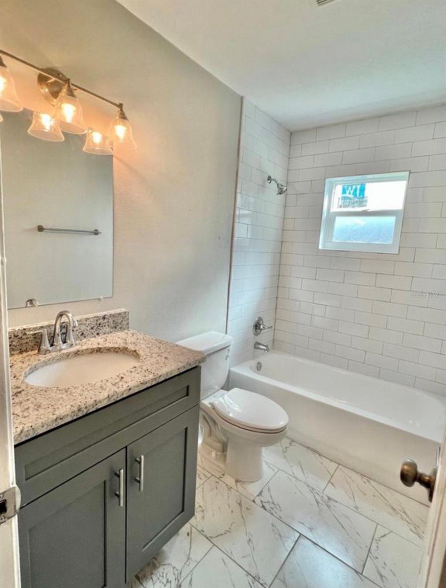 2104 W PALMETTO ST — photo 8