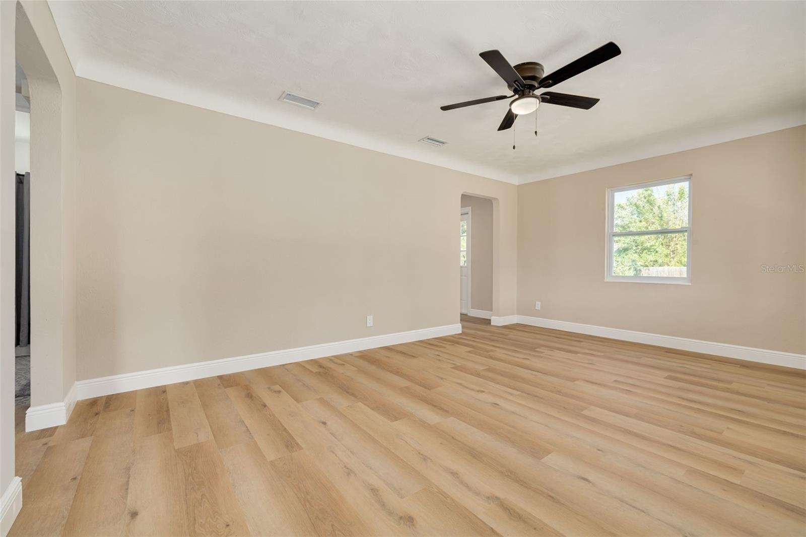 3138 YALE ST N — photo 5