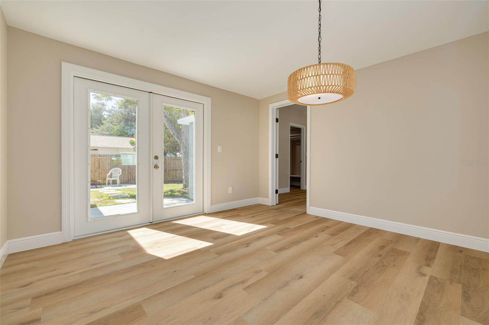 3138 YALE ST N — photo 13