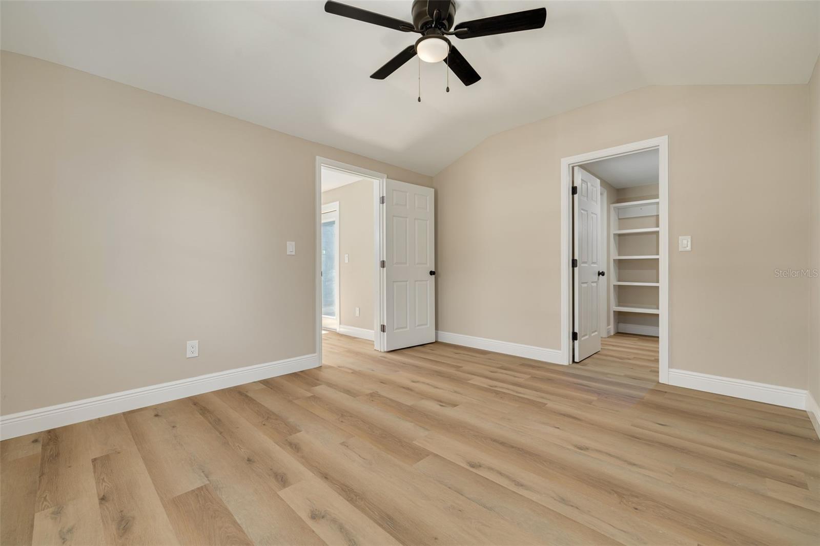 3138 YALE ST N — photo 21