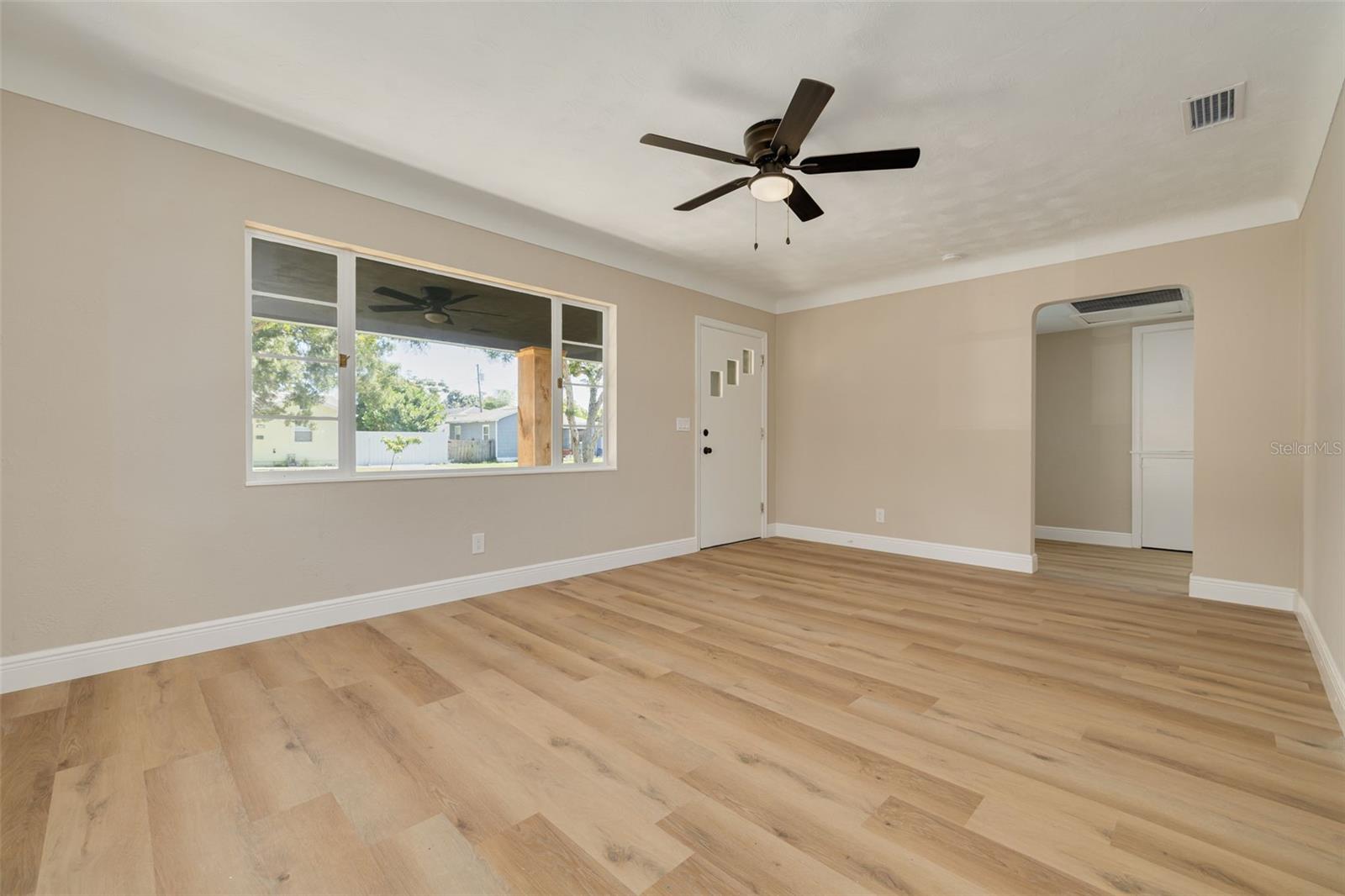 3138 YALE ST N — photo 6