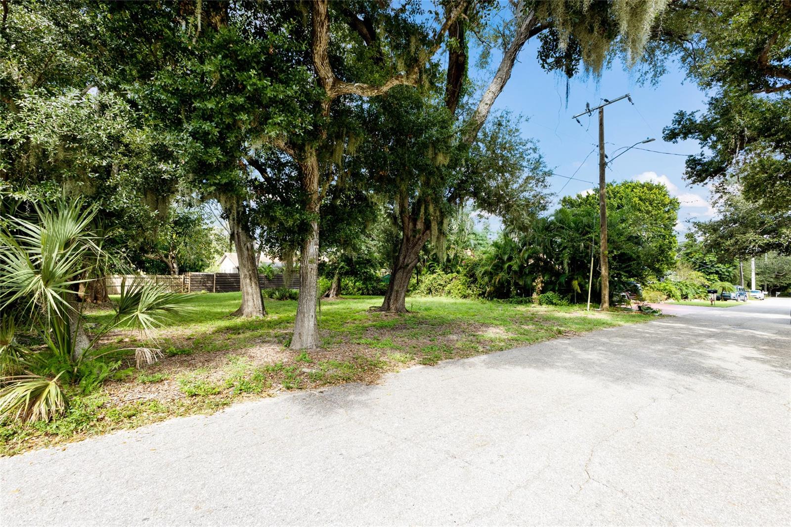 2423 HICKORY AVE — photo 8
