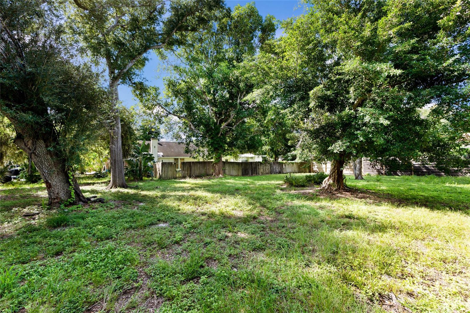 2423 HICKORY AVE — photo 12