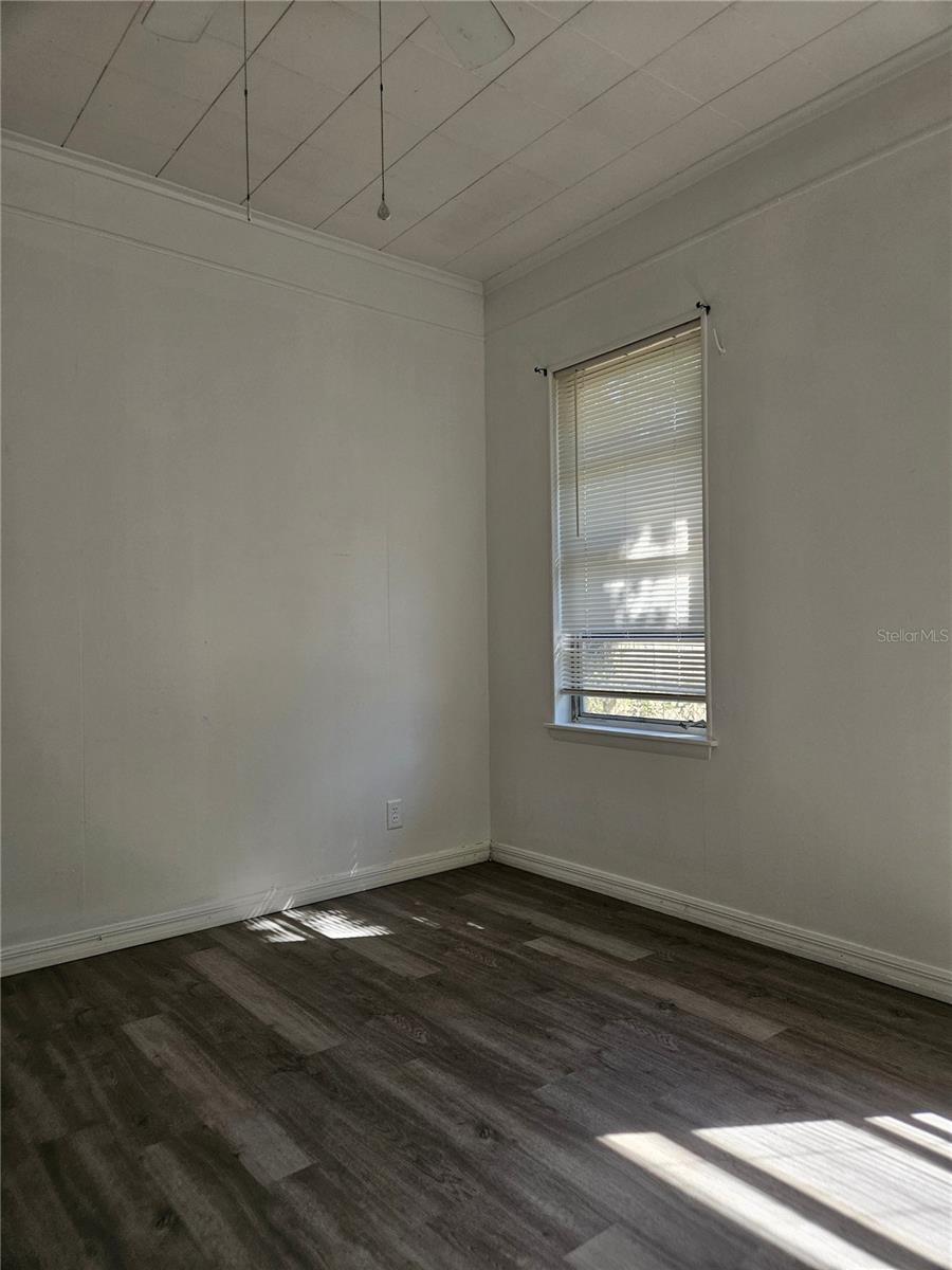 3709 N 12TH ST — photo 12