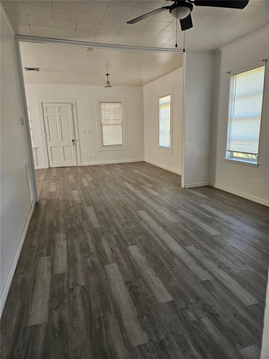 3709 N 12TH ST — photo 6