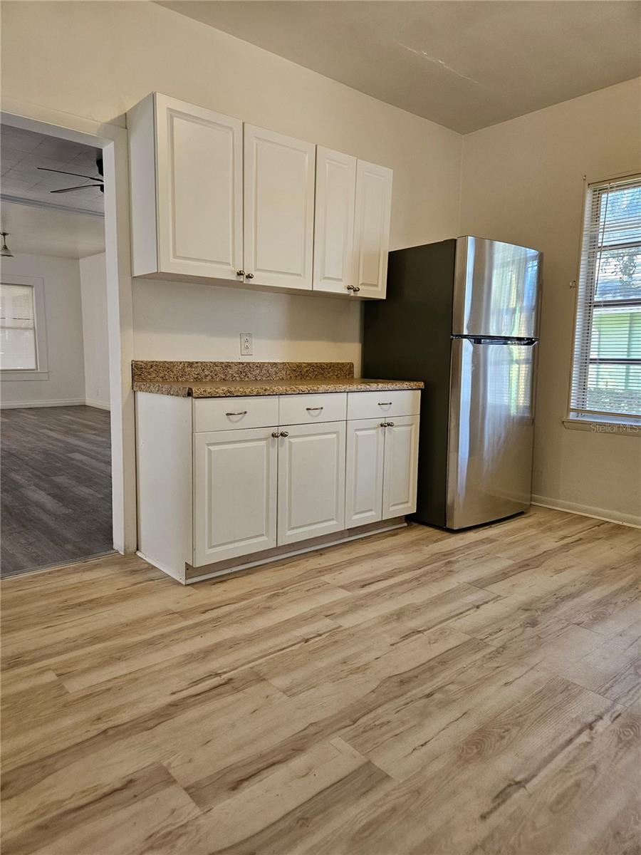 3709 N 12TH ST — photo 10