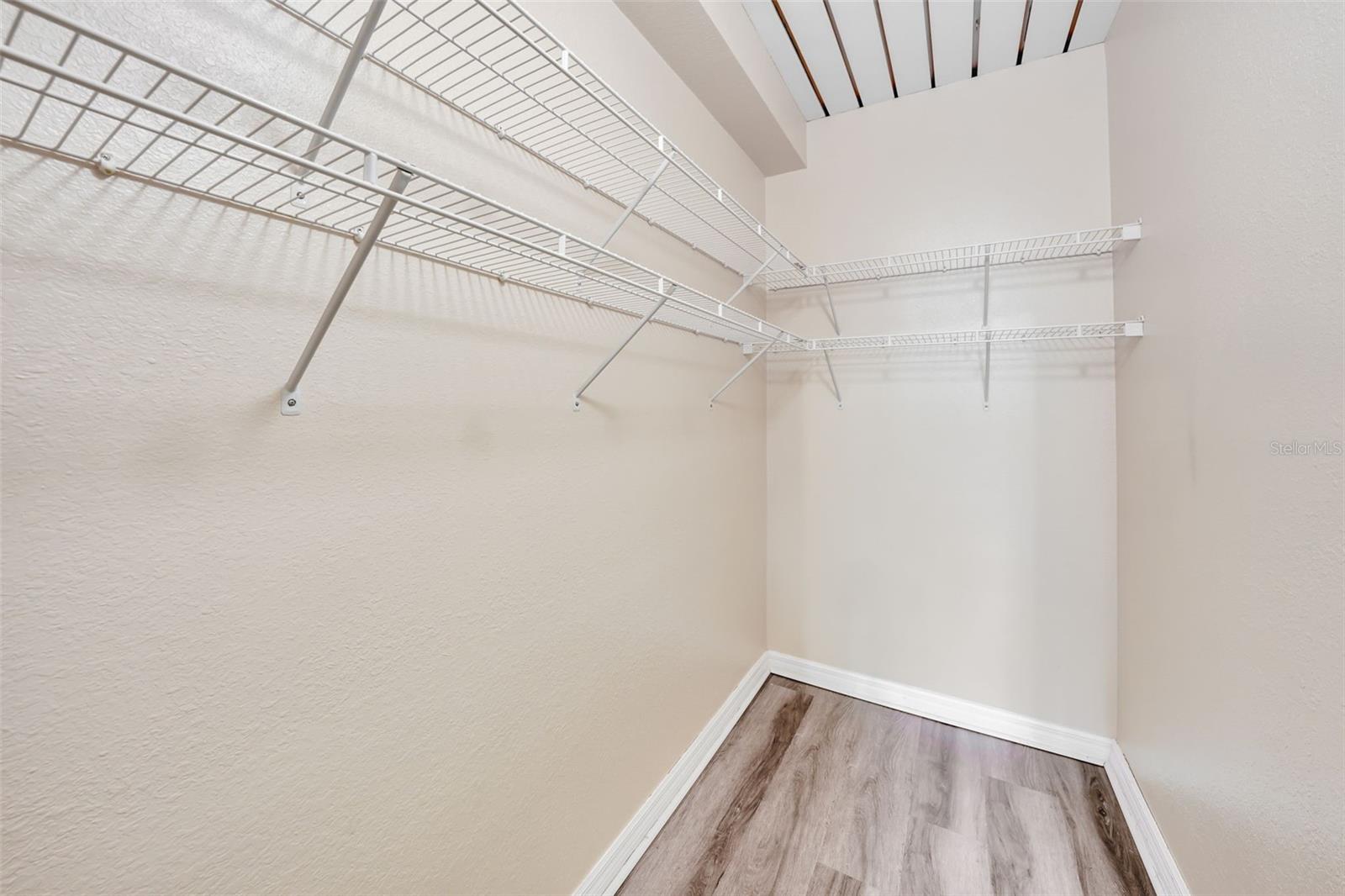 100 4TH AVE S #124 — photo 15