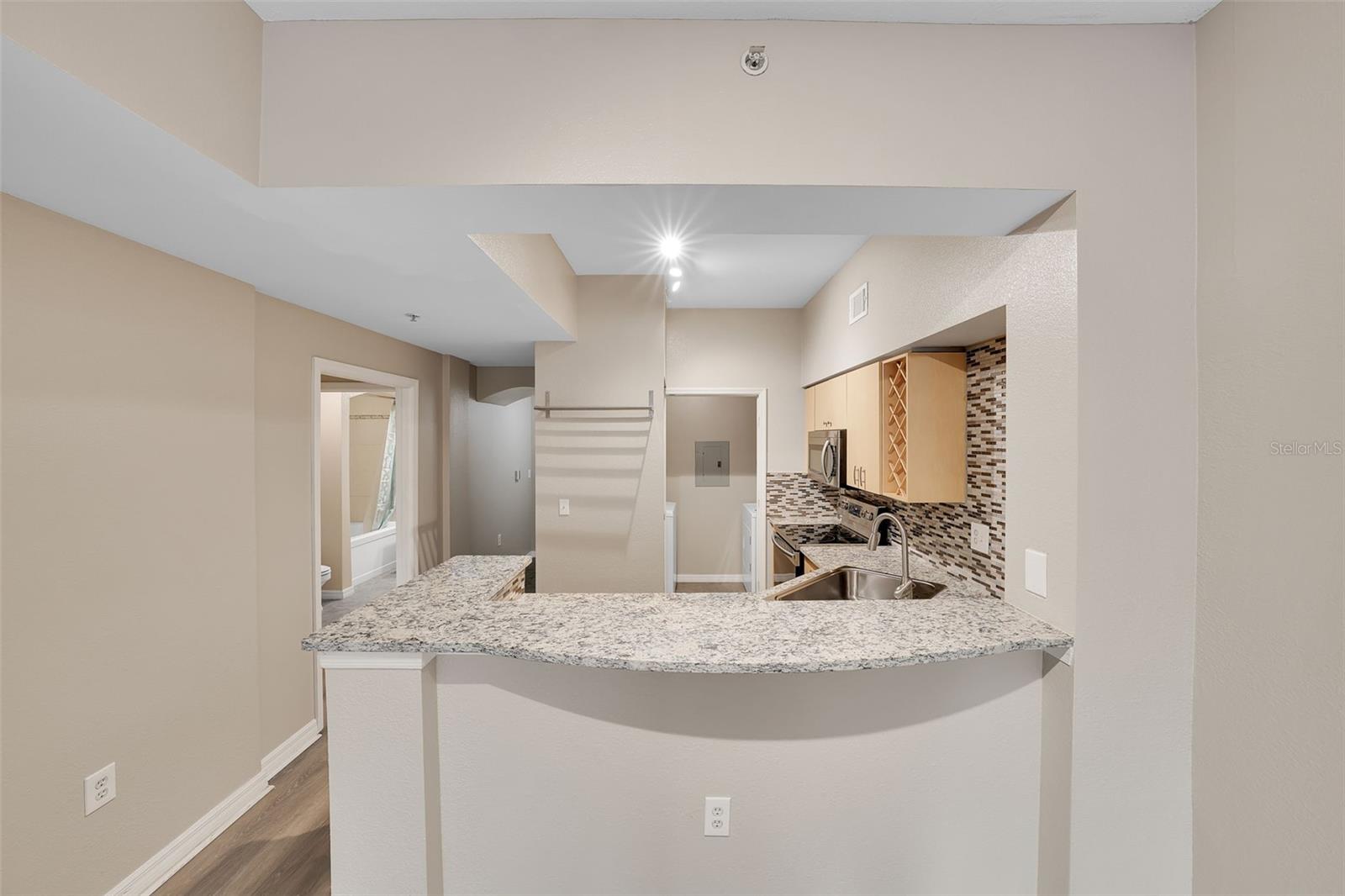 100 4TH AVE S #124 — photo 10