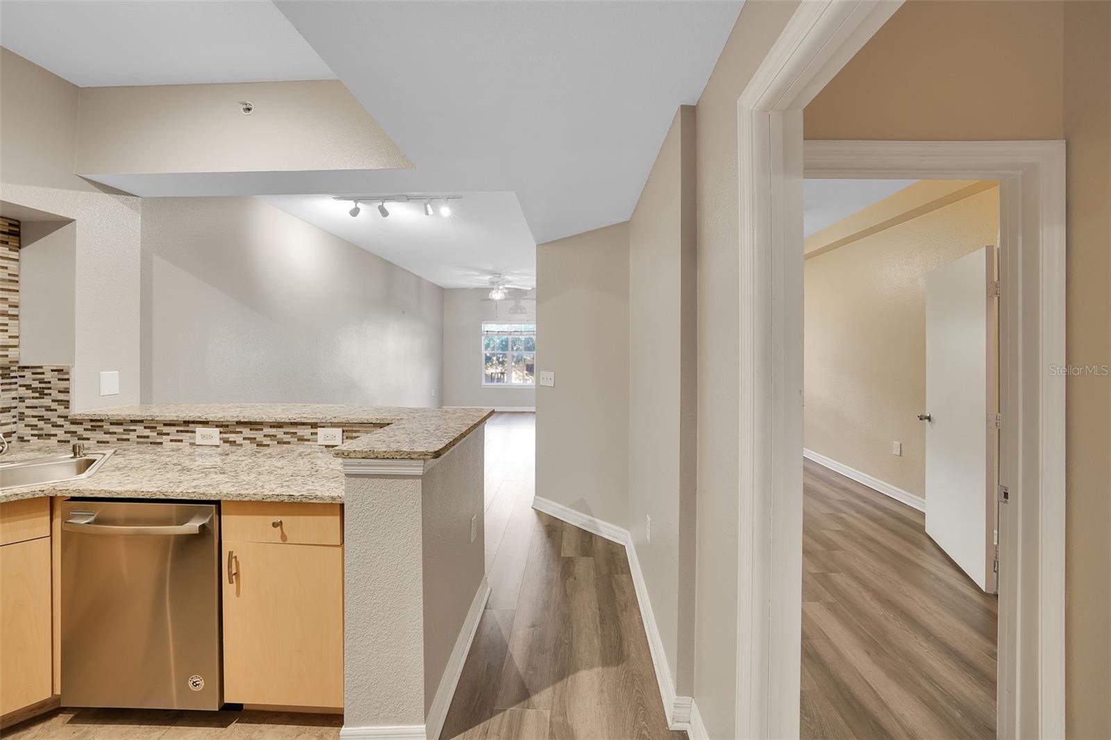 100 4TH AVE S #124 — photo 12