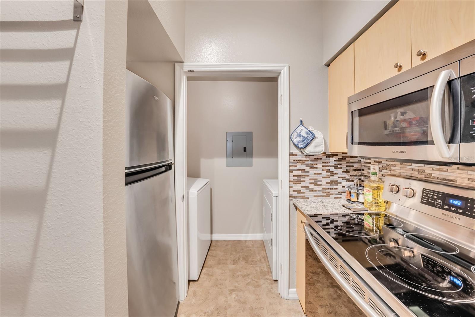100 4TH AVE S #124 — photo 7