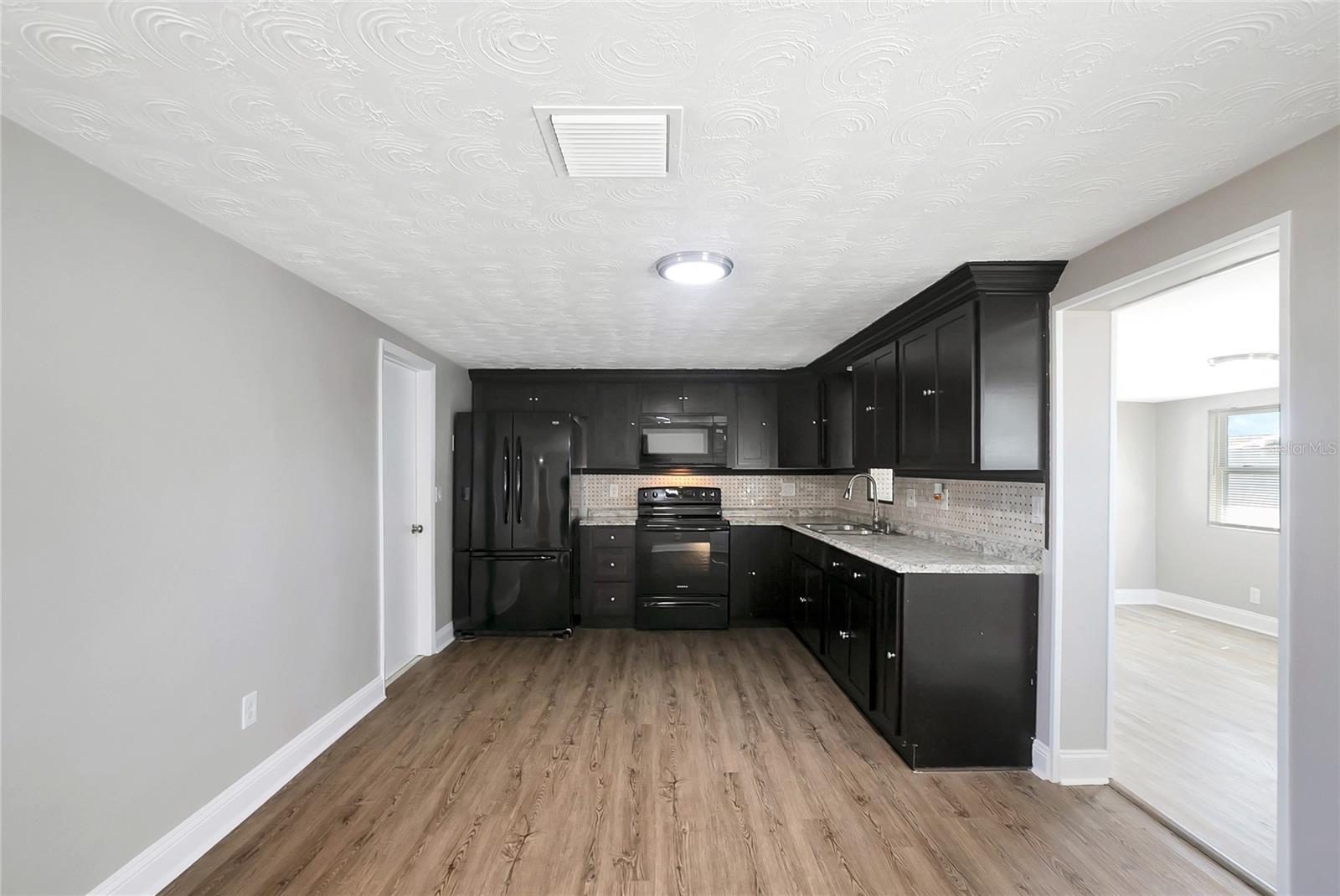 3518 CHAUNCY RD — photo 13