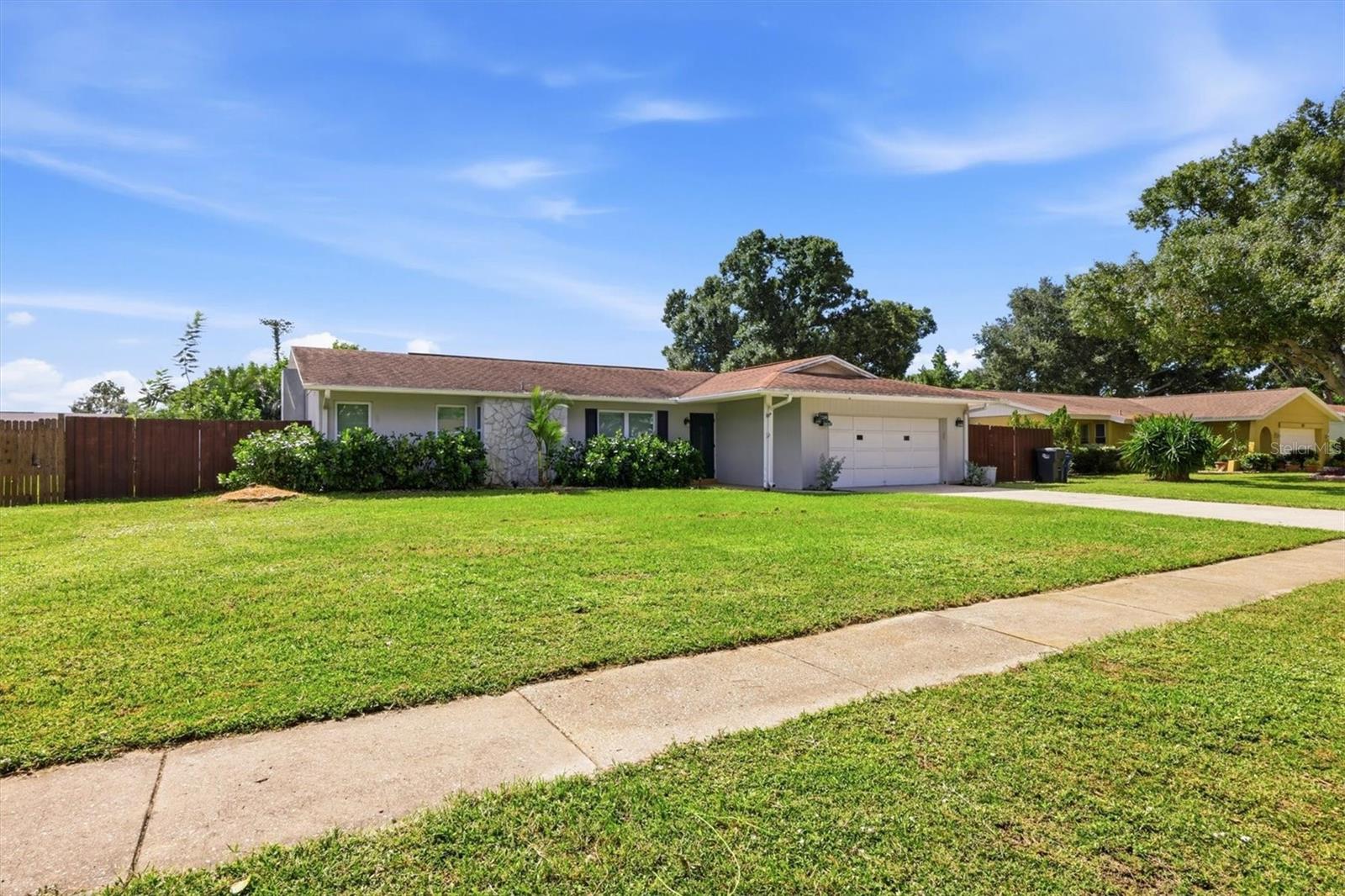 828 PONDEROSA PINE LN — photo 2