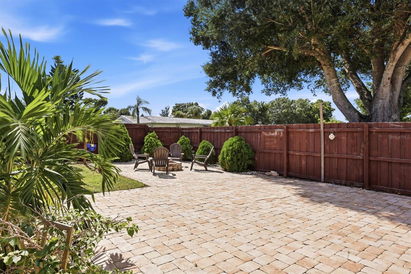 828 PONDEROSA PINE LN — photo 41