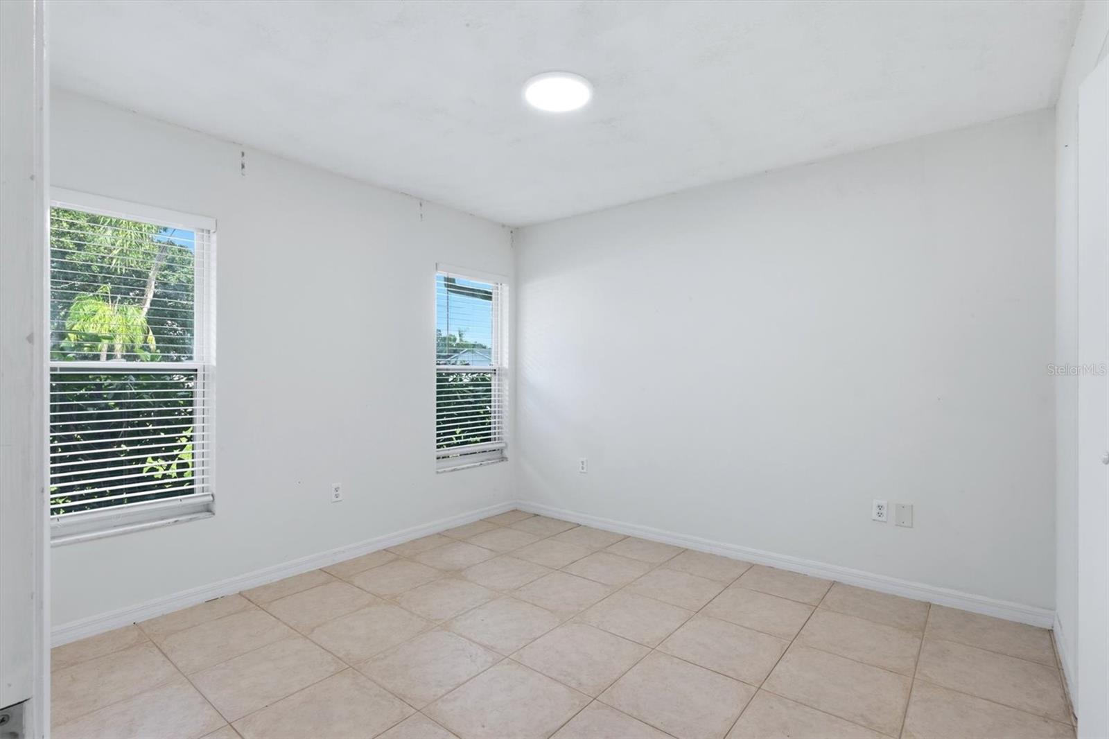 828 PONDEROSA PINE LN — photo 27