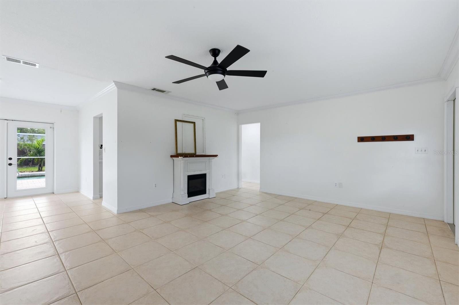 828 PONDEROSA PINE LN — photo 9