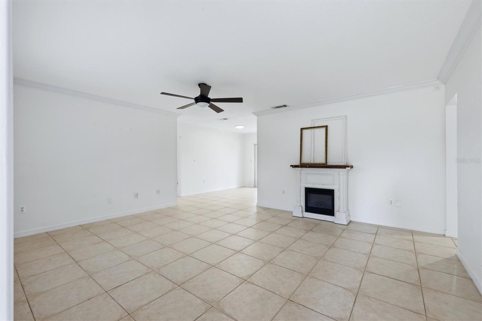828 PONDEROSA PINE LN — photo 8