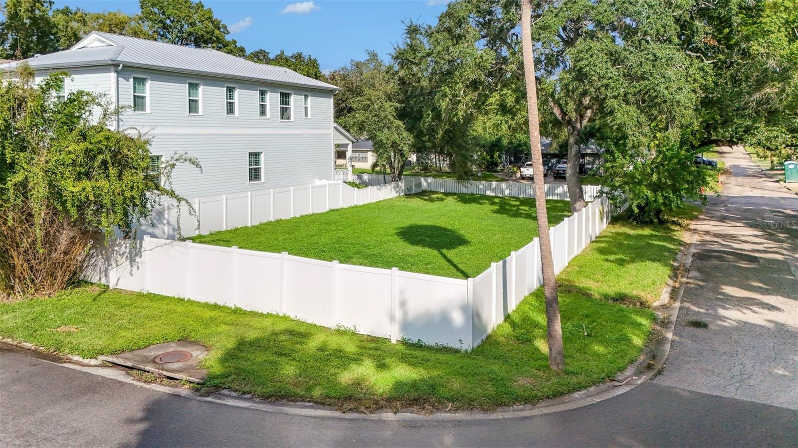 2902 N PERRY AVE — photo 3