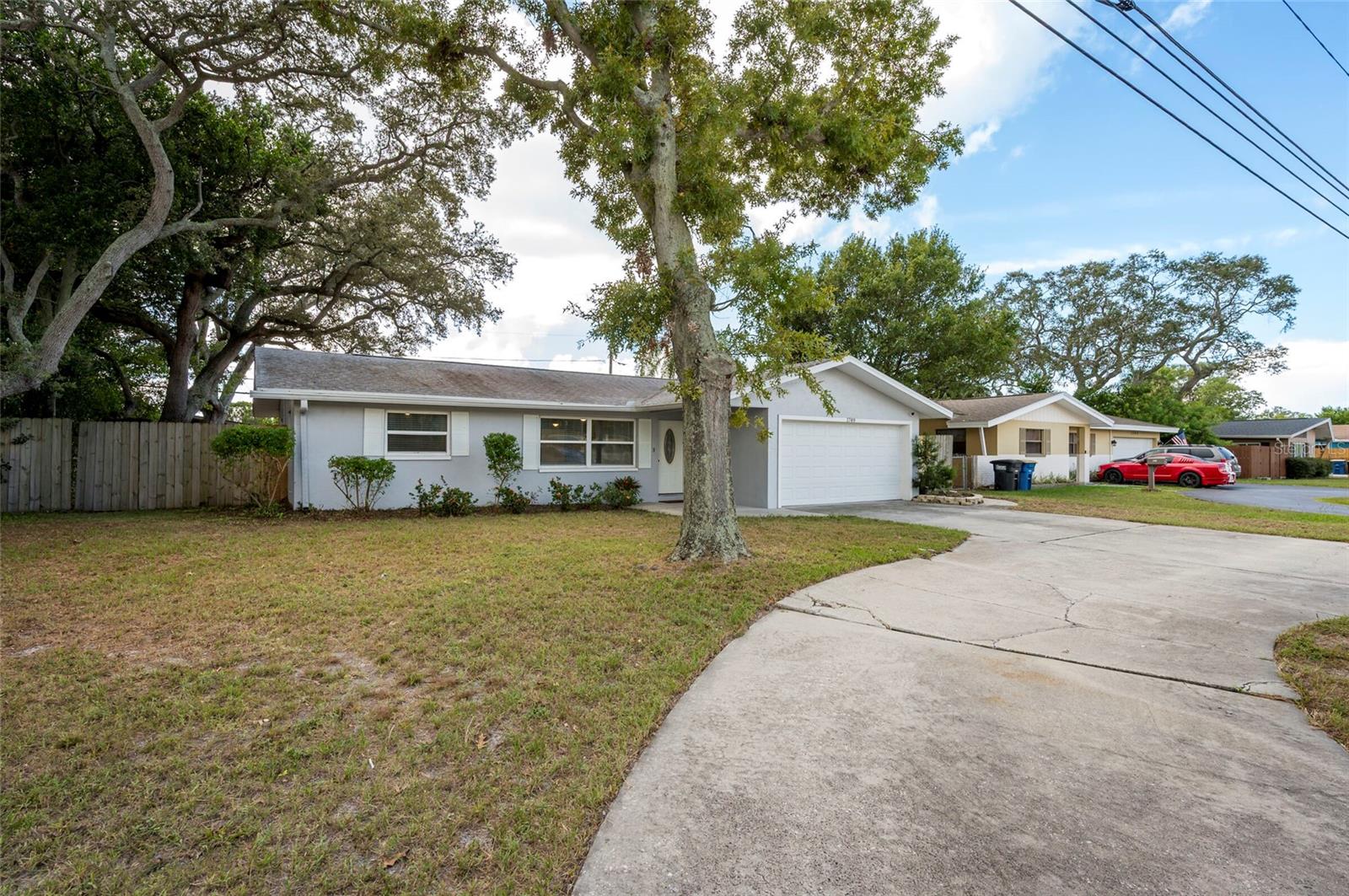 1749 SUNSET POINT RD — photo 3