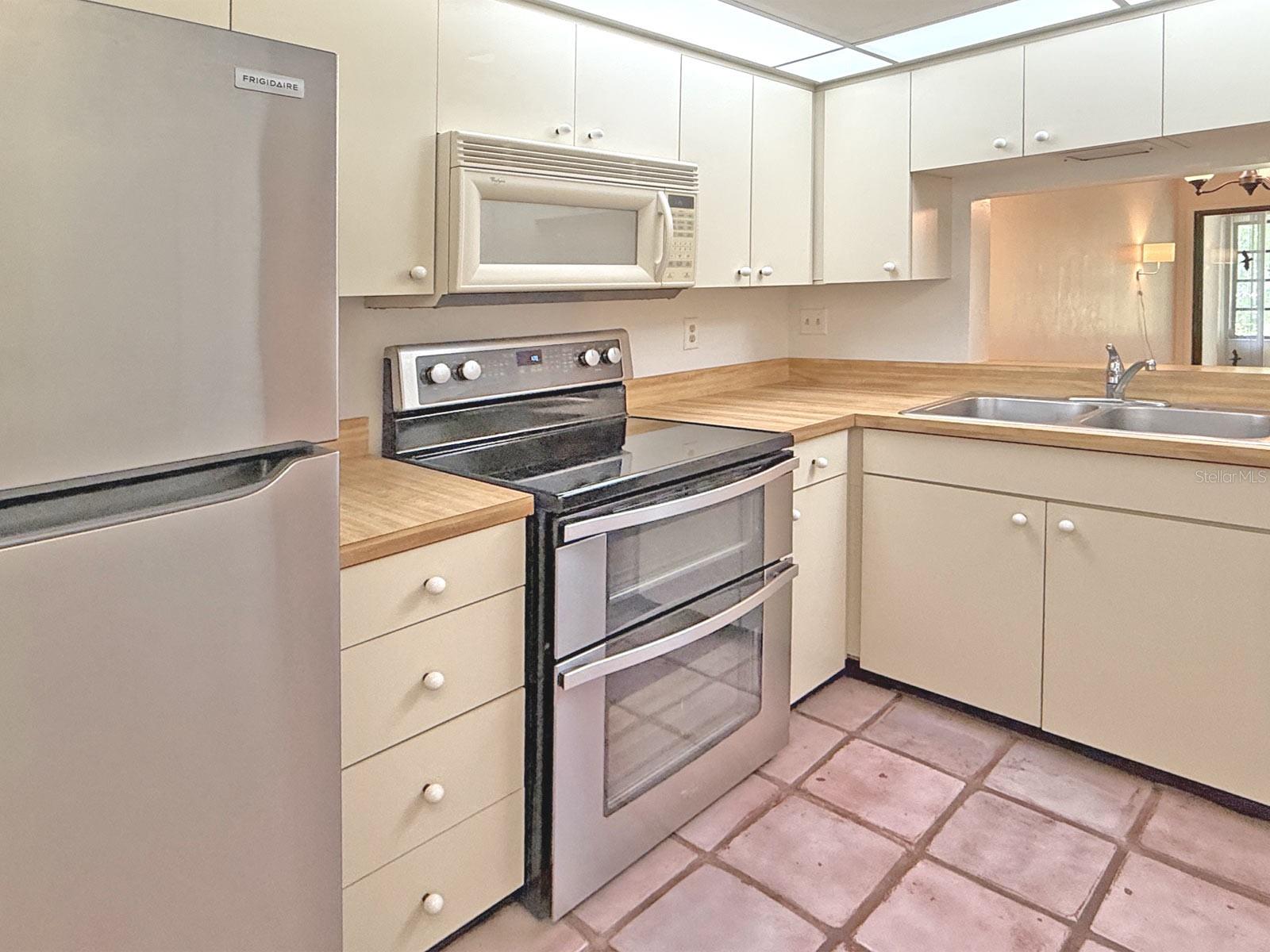 3034 EASTLAND BLVD #D202 — photo 4